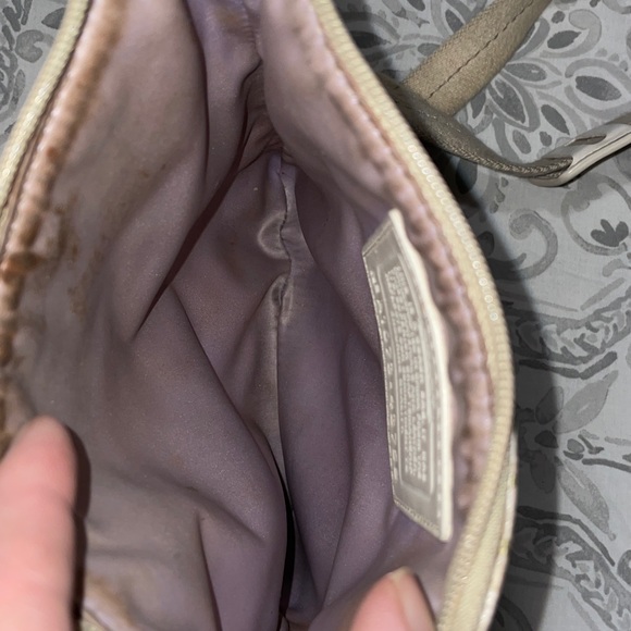 Coach Waverly Hearts CC Logo Patent Leather Swingpack Crossbody Purse Bag - Picture 6 of 9